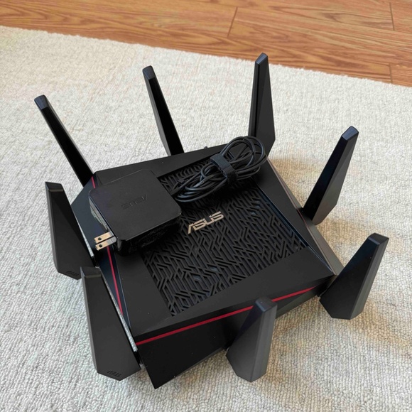 ASUS AC5300 Wireless Tri-Band - Picture 4 of 5